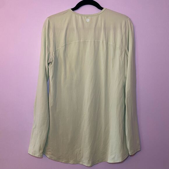 Athleta Women's size Large Green Lightweight Long Sleeve Shirt Athletic Active - Picture 6 of 9